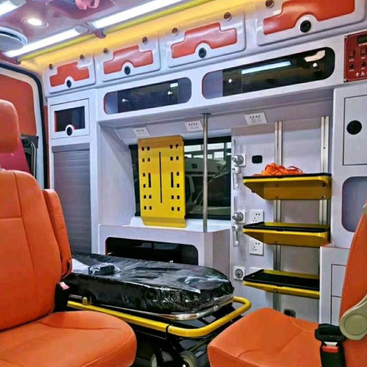 万冲镇长途救护车护送病人租赁价格